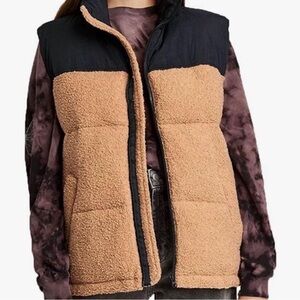 Wild Fable Black Puffer and Tan Sherpa Vest